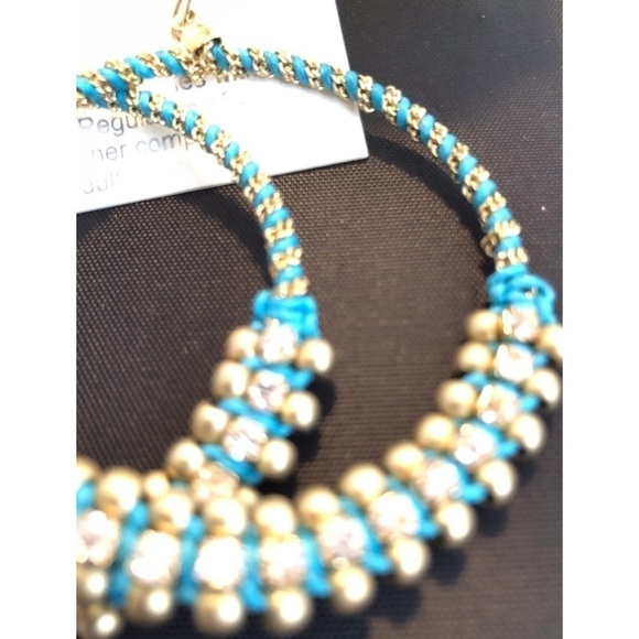 Earrings l TURQUOISE GOLD CRYSTAL HOOP EARRING - Picture 3 of 3